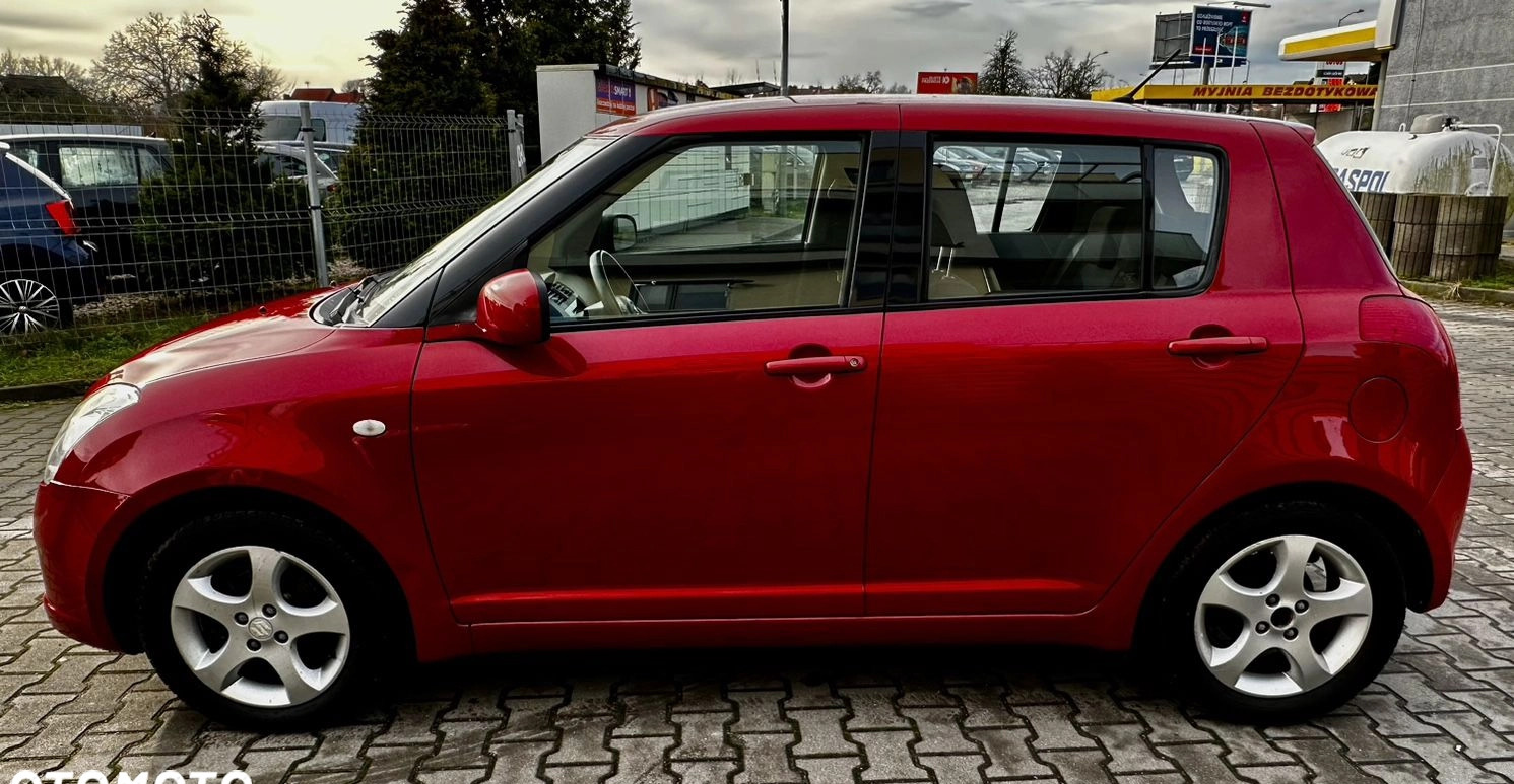 Suzuki Swift cena 12900 przebieg: 199000, rok produkcji 2007 z Szczecin małe 529